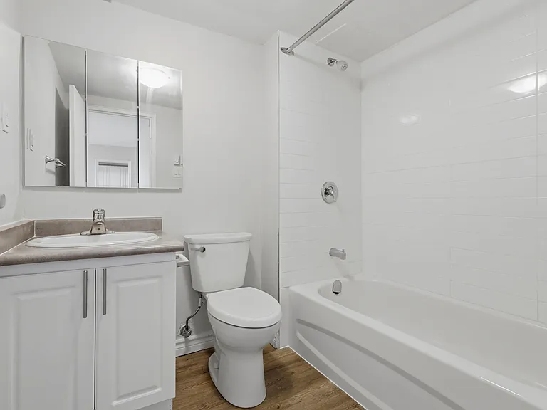 8325 Riverside Dr E — Photo 18