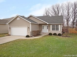 1460 Maximilian Dr, Chesterton, IN 46304