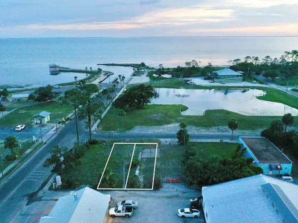 19 & 21 Baltzell Ave, Pt Saint Joe, FL 32456