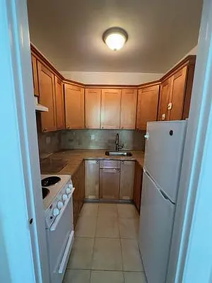 Rented by Compass | media 18