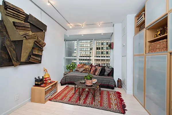 Rented by Keller Williams NYC | media 25