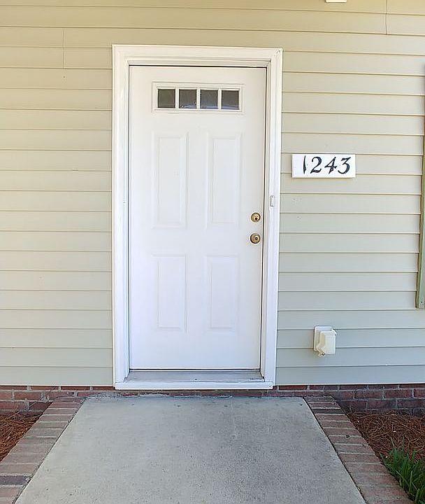 1st image of 1243 Stoneridge Ln