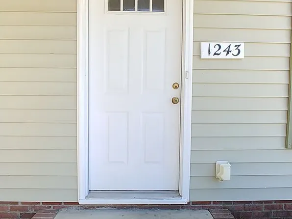 1243 Stoneridge Ln, Rocky Mount, NC 27804