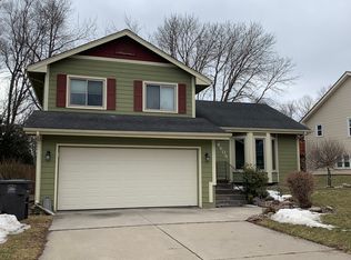 4606 Twana Dr, Des Moines, IA 50310