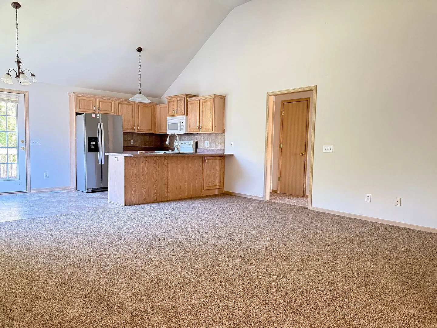4009 Hawksbury Court St. Joseph, MO 64506 — Photo 2