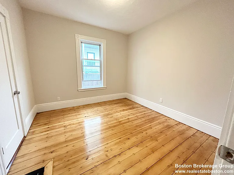 12 Buttonwood St #1 — Photo 5