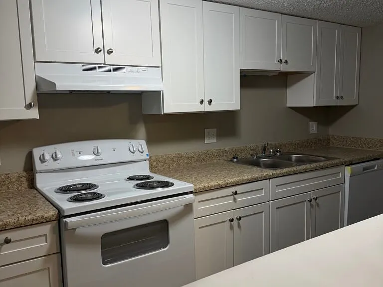 Richland Terrace — Photo 16