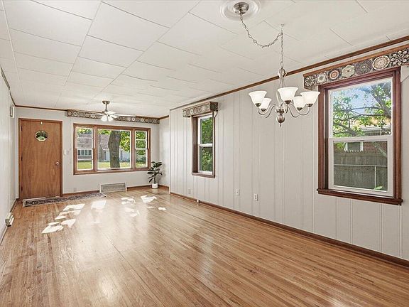 3rd image of 709 Wilson Ave