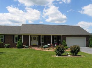 1094 Piney Woods Rd, Luray, VA 22835