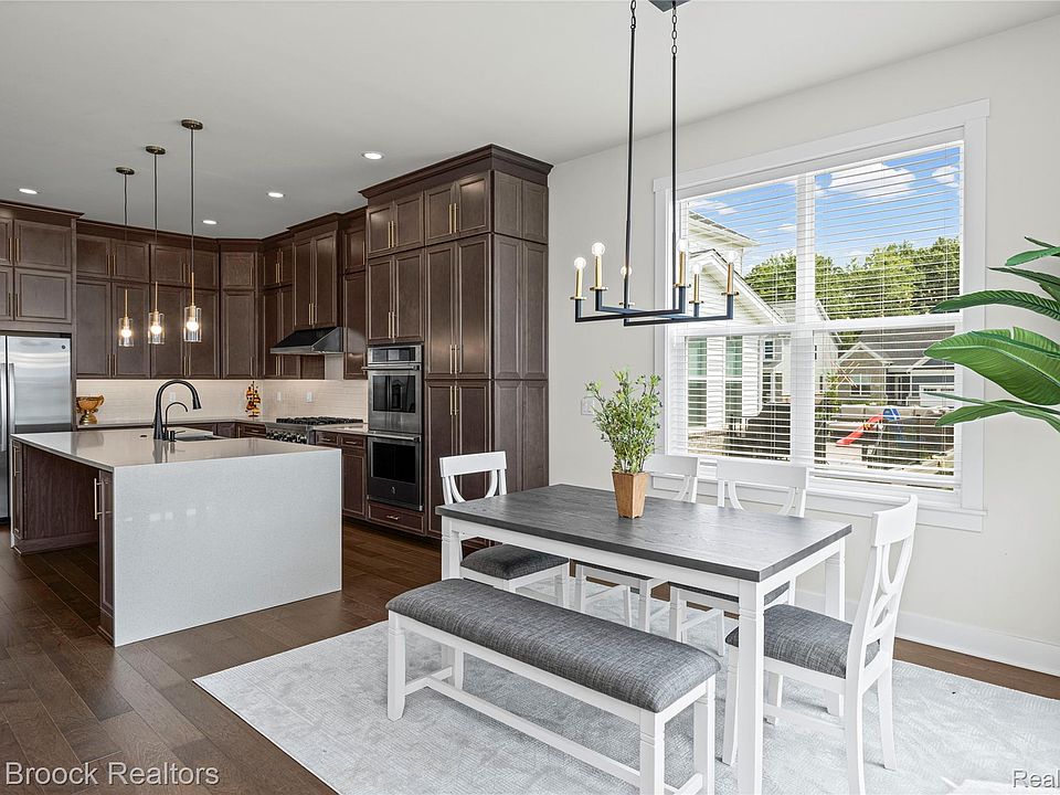 5636 Suffolk Ct, photo 29