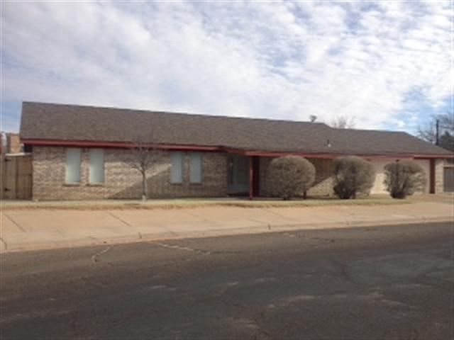 1st image of 836 Highland Dr