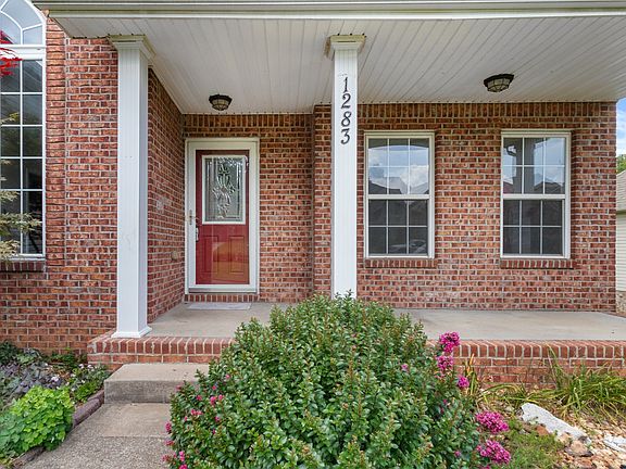 2nd image of 1283 Viewmont Dr