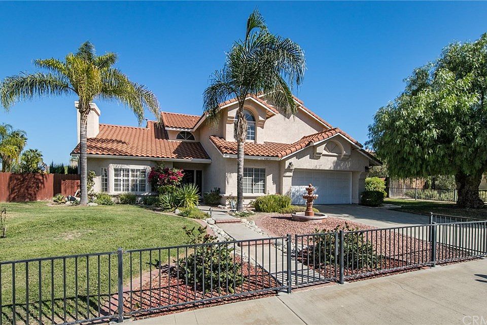 1st image of 42110 Crest Dr