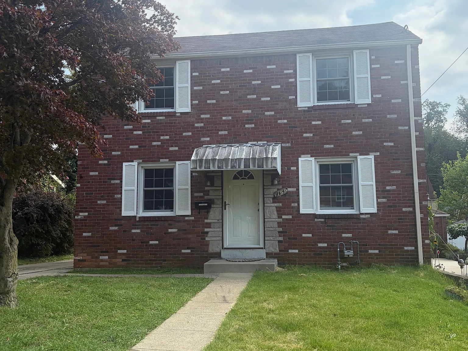 2 bed, 988 sqft, $1,295 — Photo 1