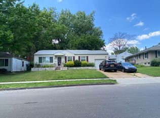 10077 Ashbrook Dr, Saint Louis, MO 63137