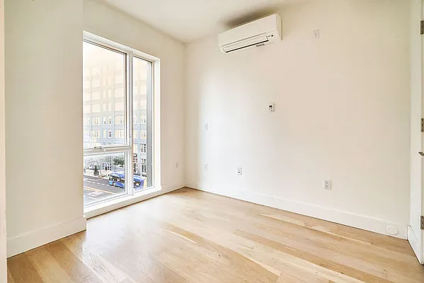 Rented by Lodger Corp | media 17