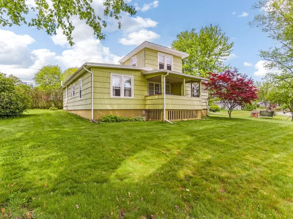 200 McKinley Ave, New Lexington, OH 43764
