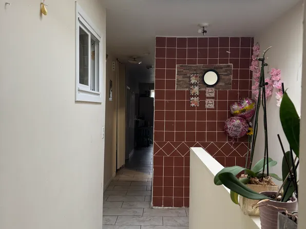 191 Grant Avenue image 5 of 34