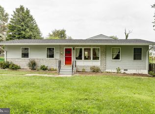 511 W North St, Purcellville, VA