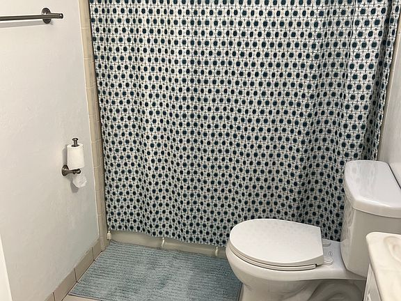 3rd image of 3552 Idlewild Ave