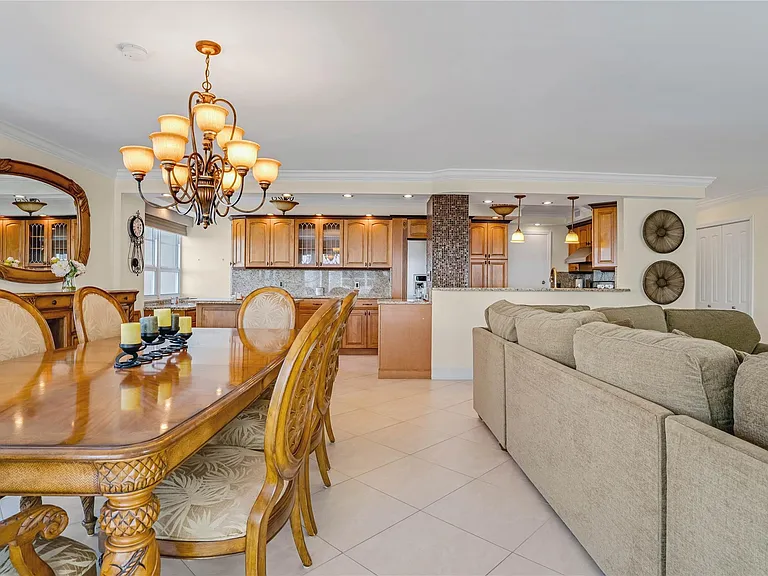 133 N Pompano Beach Blvd #501 — Photo 12