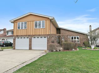 1133 N Thatcher Ln, Addison, IL 60101