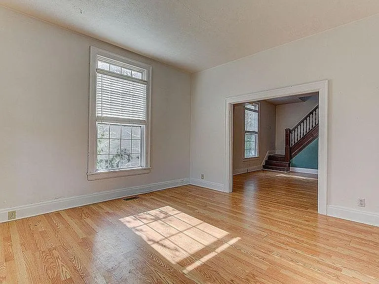 208 N Beech St — Photo 5