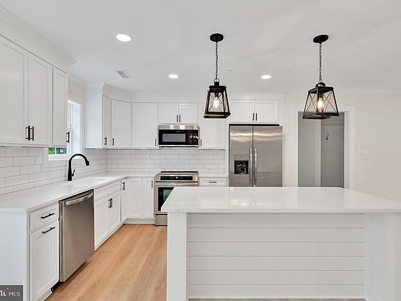 5th image of 400 S Camden Ave