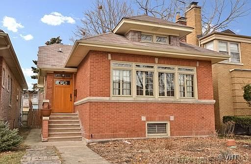 2nd image of 6548 N Fairfield Ave