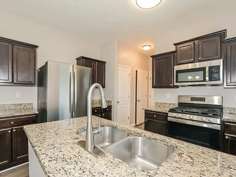 643 Nonsuch Way — Photo 8