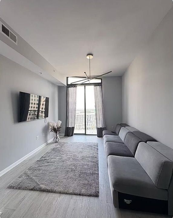 1st image of 3040 Peachtree Rd NW Unit 1913