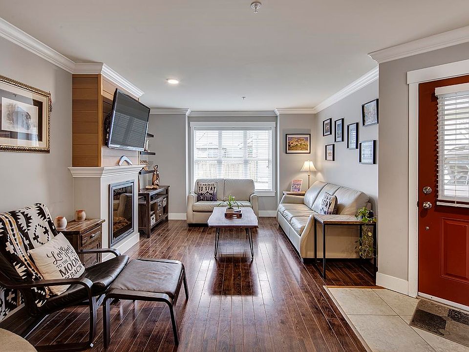1st image of 22977 116th Ave #17