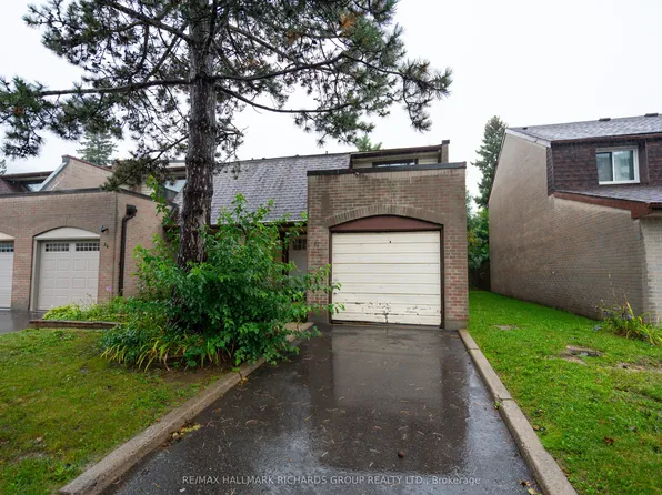 11 Livonia Pl #18, Toronto, ON M1E 4W5