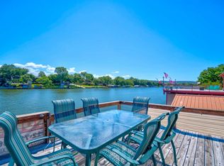 204 Riverside Dr, Kingsland, TX 78639