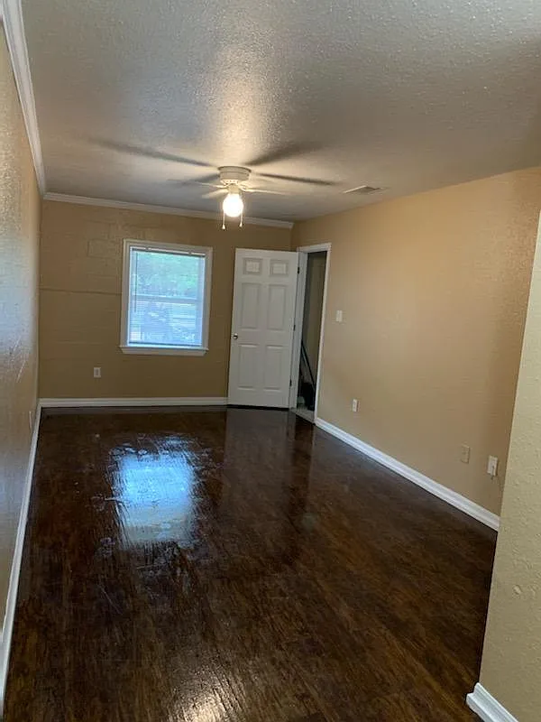 Country Place Apts - 13 — Photo 4