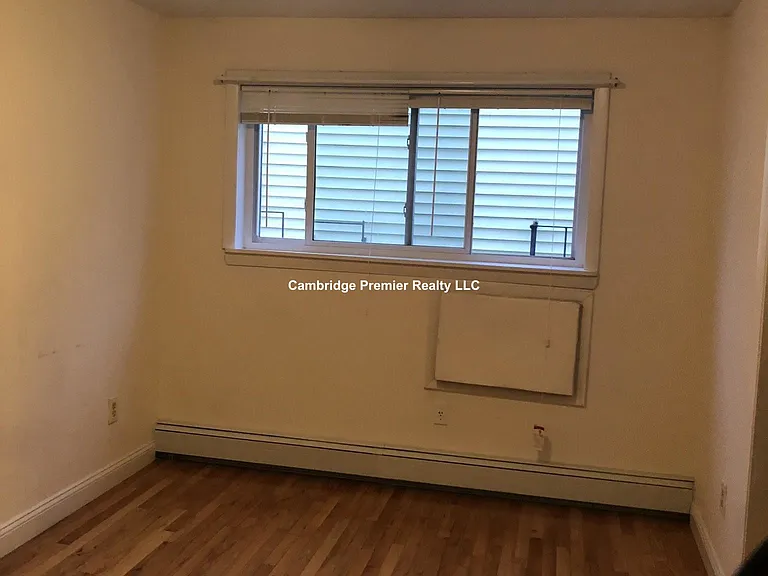 11 Pine St #3 — Photo 4