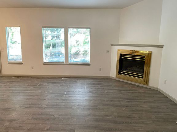 5th image of 6008 N Fountain Ln