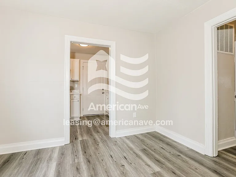 985171_005_dining_room_13704322.jpg