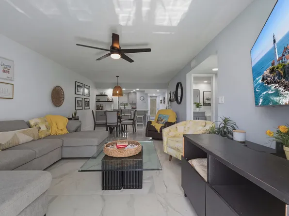 9823 S Hollybrook Lake Drive #104, Pembroke Pines, FL 33025