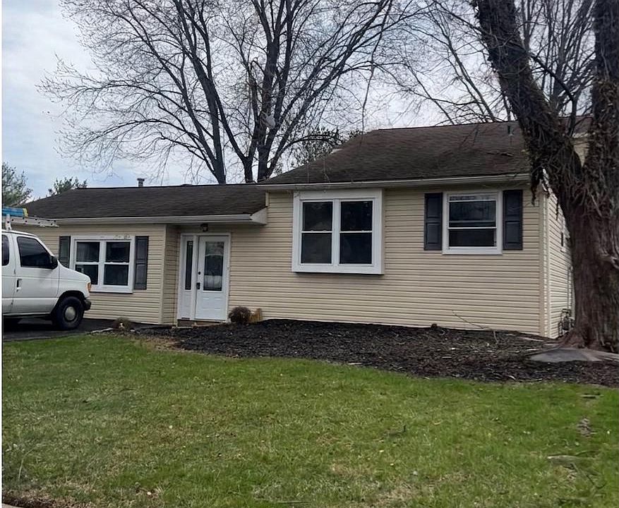 1st image of 345 Wisteria Ave