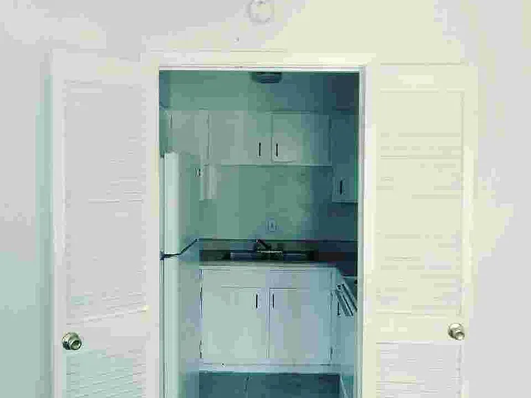 2827 Carondelet St — Photo 2