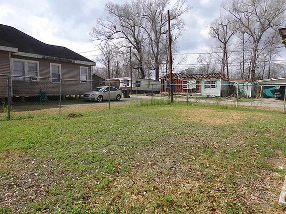 4th image of 284 Carlos St