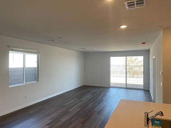 3rd image of 9698 Redwood Cascade St