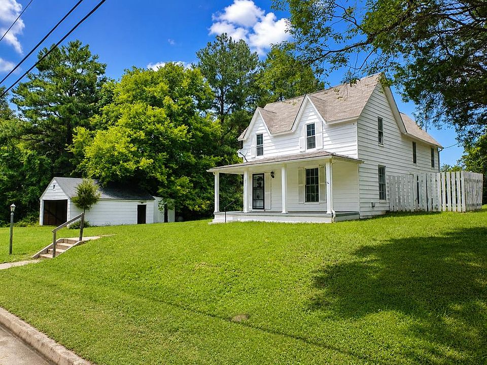 1st image of 1031 Macdonald Rd