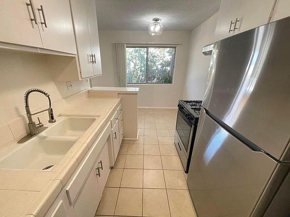 5th image of 5437 Barton Ave APT 6