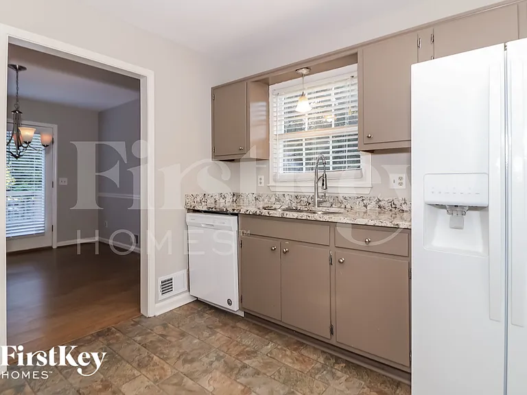 4480 Meadow Trl — Photo 9