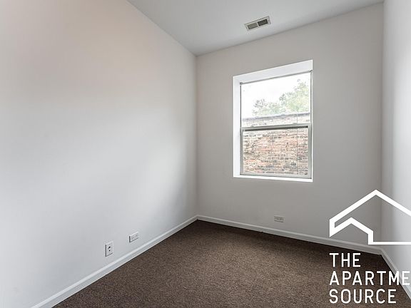 5th image of 5054 N Winthrop Ave #402F