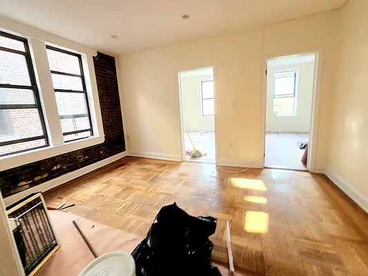 Rented by Oxford Property Group | media 22