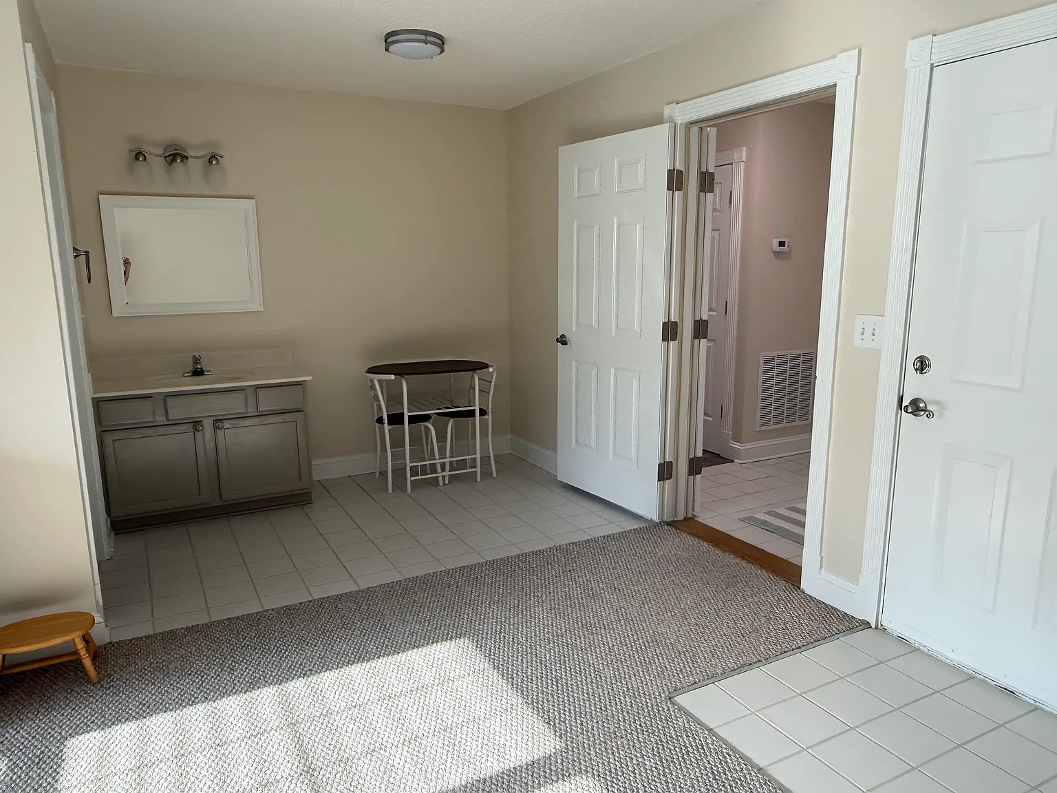 2 bed, 1178 sqft, $1,650 — Photo 3