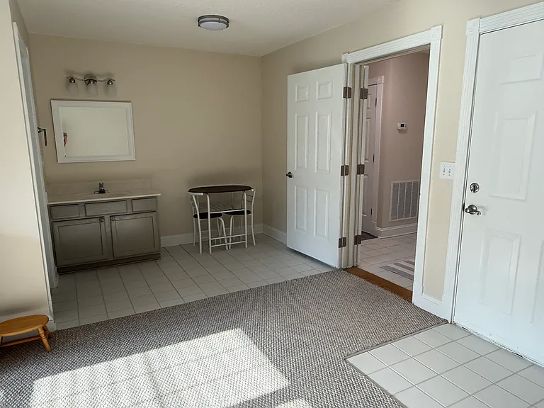 908 Resort Cir #201 — Photo 3